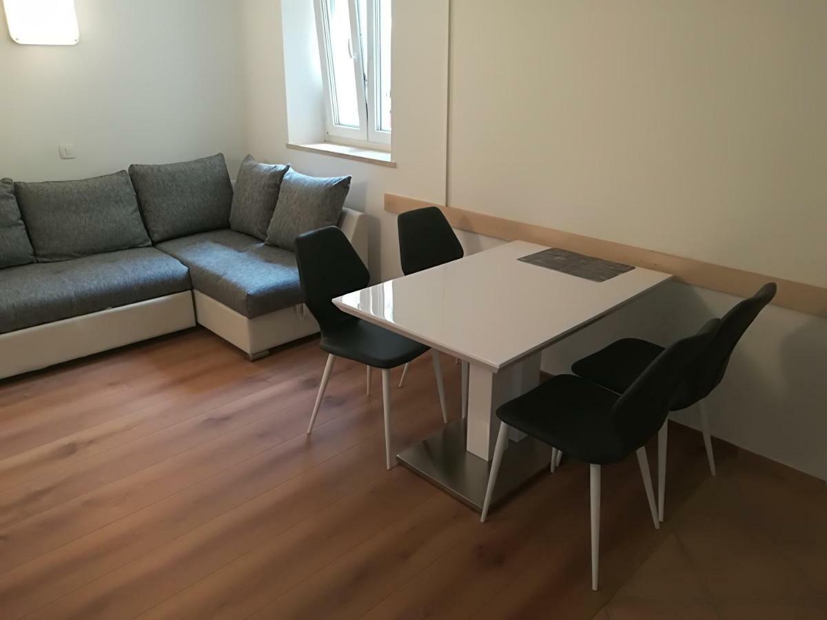 Top Line Apartments ピラン エクステリア 写真